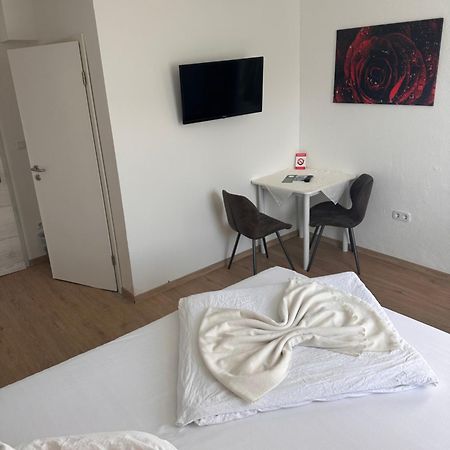 Gaestehaus Uezel Φριντρισχάφεν Εξωτερικό φωτογραφία