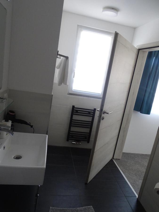 Gaestehaus Uezel Φριντρισχάφεν Εξωτερικό φωτογραφία