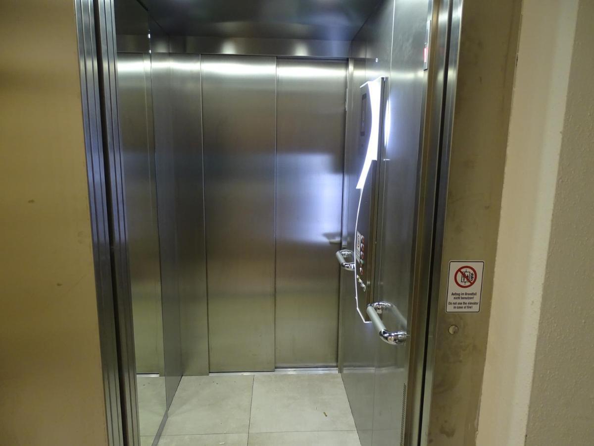 Gaestehaus Uezel Φριντρισχάφεν Εξωτερικό φωτογραφία
