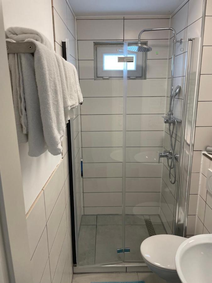 Gaestehaus Uezel Φριντρισχάφεν Εξωτερικό φωτογραφία