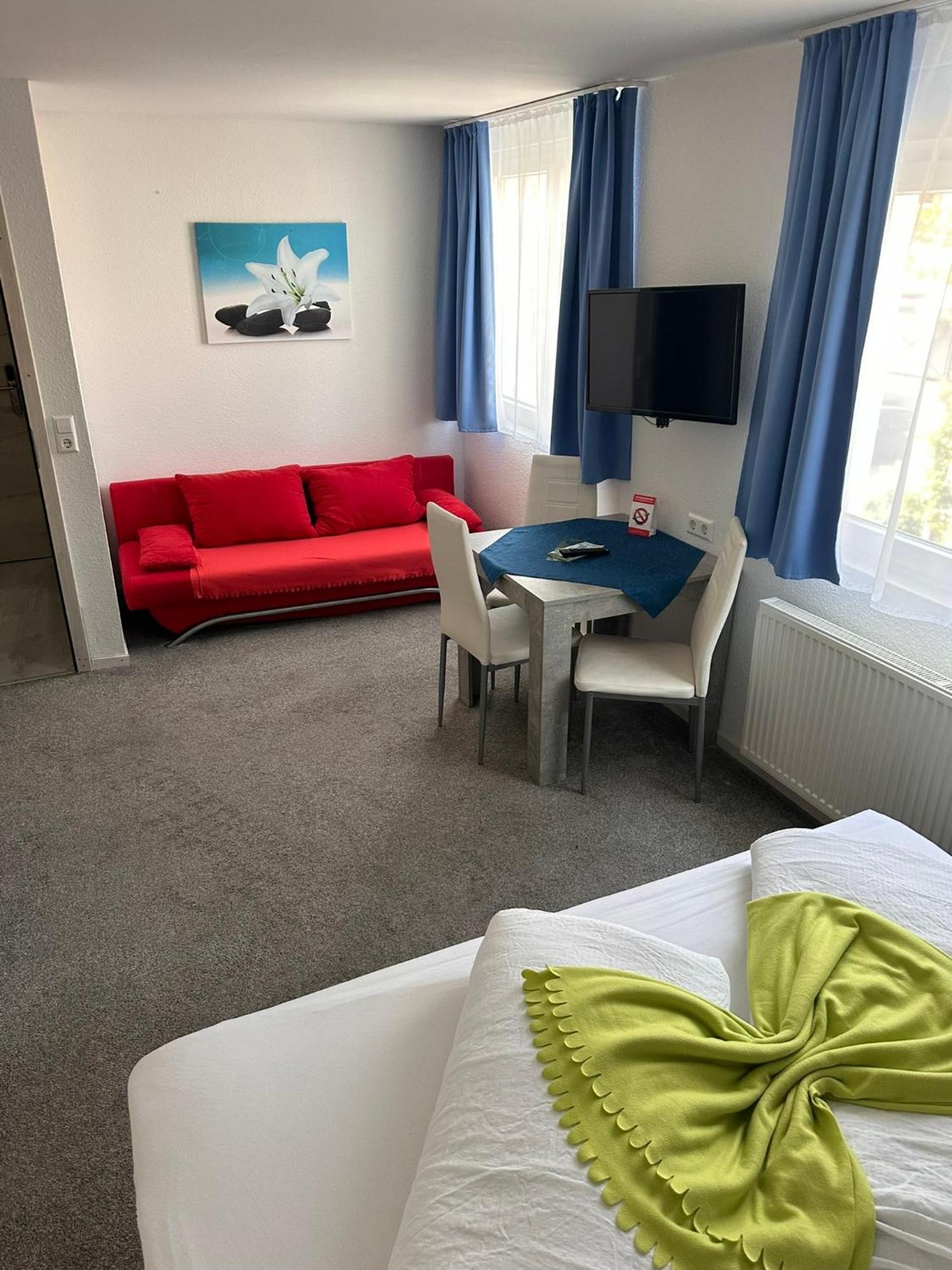 Gaestehaus Uezel Φριντρισχάφεν Εξωτερικό φωτογραφία