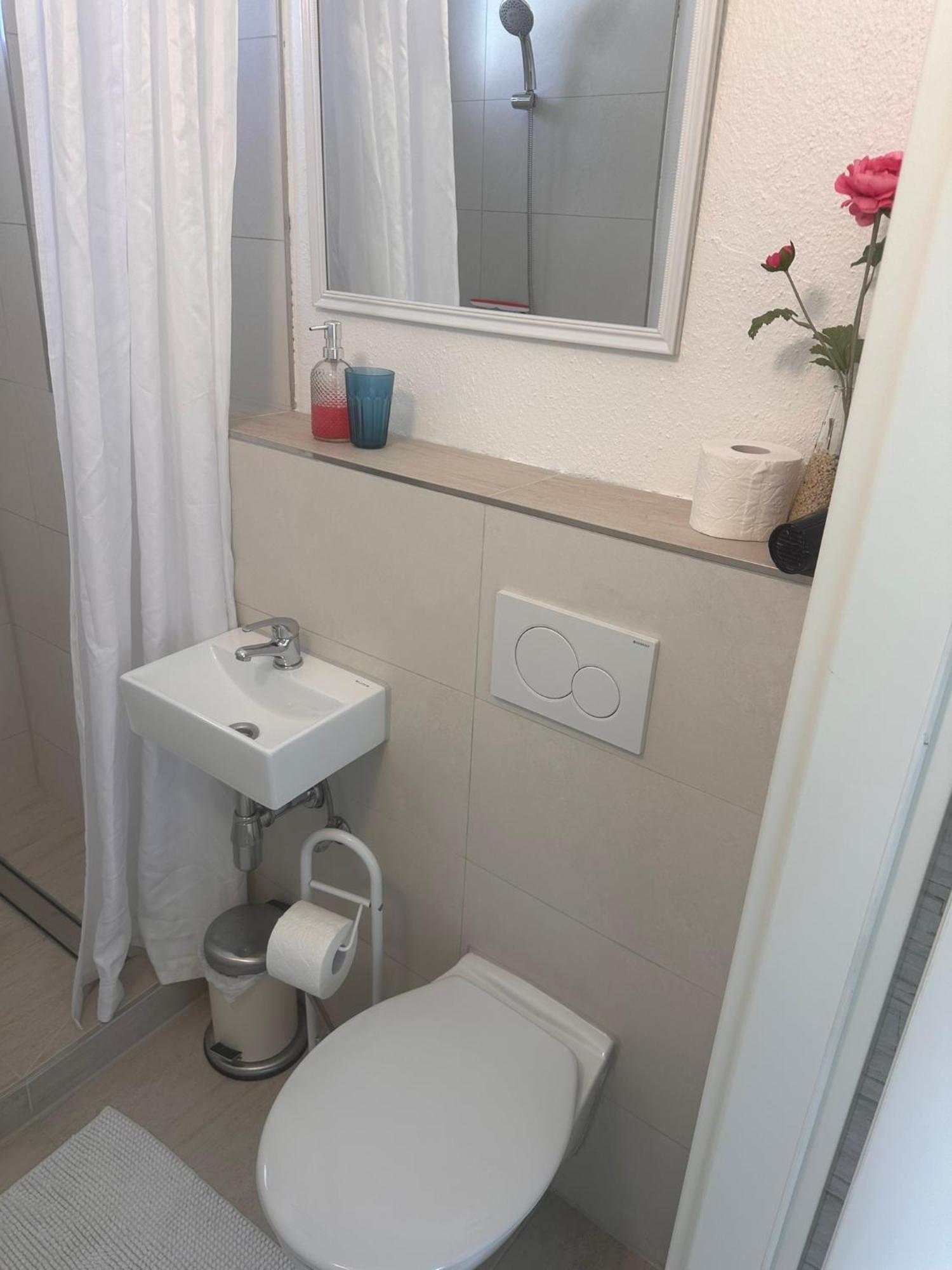 Gaestehaus Uezel Φριντρισχάφεν Εξωτερικό φωτογραφία